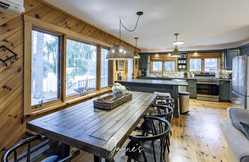 Torrance Cottage | Dock n Dive