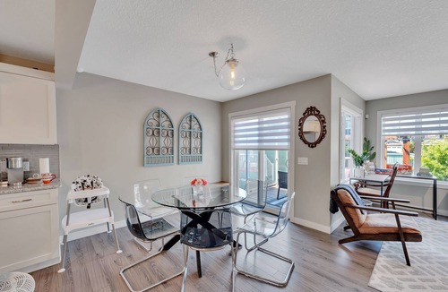 Southwest Edmonton House | Dora - Large Yard, 4 Bdrms w/Central AC & Gas BBQ