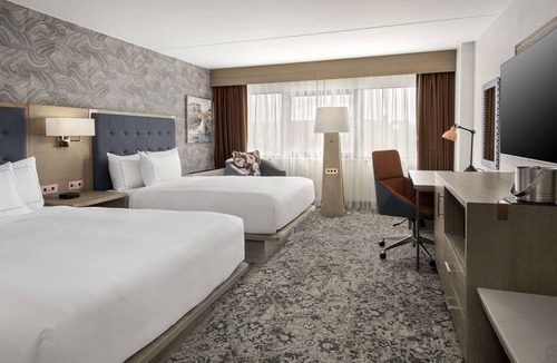 Poughkeepsie Hotel | DoubleTree by Hilton Poughkeepsie Convention Center