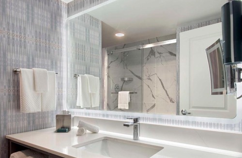 Poughkeepsie Hotel | DoubleTree by Hilton Poughkeepsie