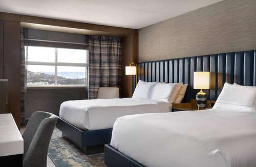 Westbank Hotel | DoubleTree by Hilton West Kelowna