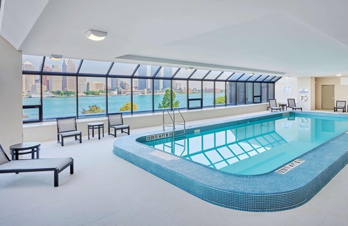 Windsor Hotel | DoubleTree by Hilton Windsor Hotel & Suites