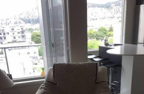 Kelowna Central Business District Apartment | Downtown 1 bedroom condo in Kelowna