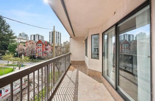 West End Apartment | Downtown 3BR Oasis with Balcony & King Ensuite