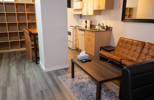 Downtown Edmonton Apartment | Downtown Edmonton Loft – Bright, Modern & Affordable