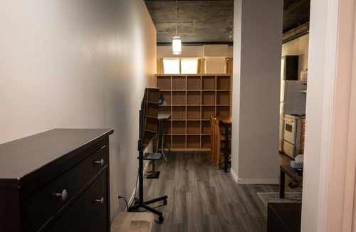 Downtown Edmonton Apartment | Downtown Edmonton Loft – Bright, Modern & Affordable