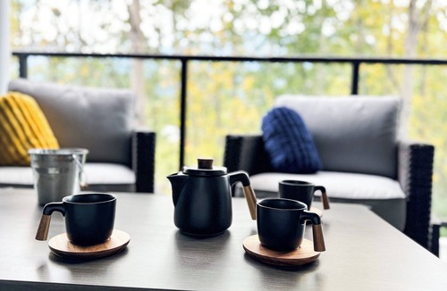 Golden Condo | Downtown Golden Serenity Suite – Riverstone Condo