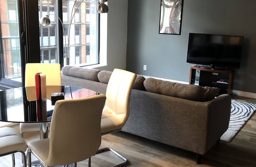Gastown Condo | Downtown Luxe