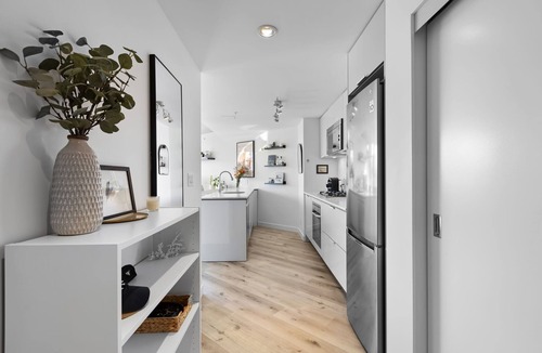Crosstown Apartment | Downtown Luxury Apartment with Amazing City Views!