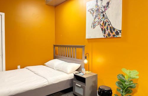 Church and Wellesley House | Downtown Private Room without Window