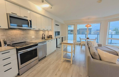 Squamish Condo | Downtown Squamish Penthouse with Mountain and Ocean Views