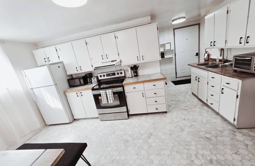 Montgomery House | Dreams off 16th