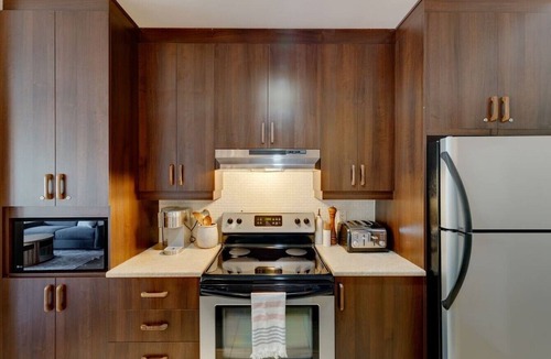 Bromont Apartment | E201-Condo ski in ski out ~velo in velo out