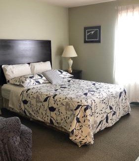 Hinton Apartment | Eagles Nest Lodging