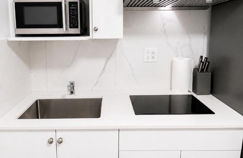 Renfrew-Collingwood House | Earles Cozy Vancouver 2B1B Suite Near Joyce Station