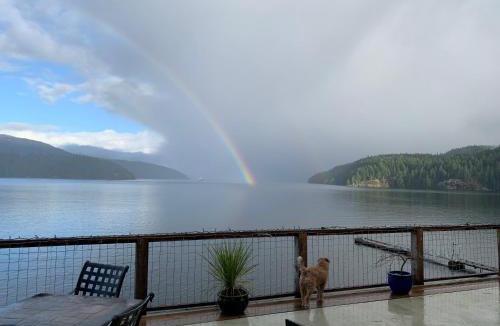Earls Cove Bed & Breakfast | Earls Cove Orca View