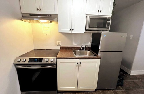 Eastern Passage House | East End Suite Rentl