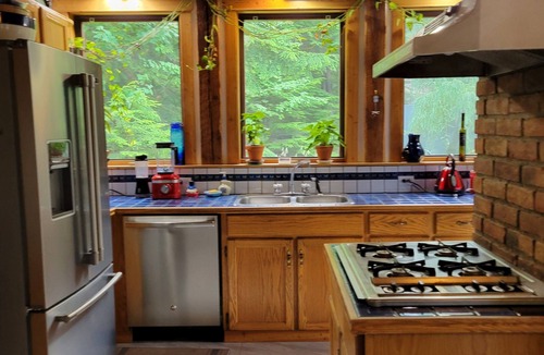 Proctor House | Eco-Garden: Rural Beauty in recreation heaven.