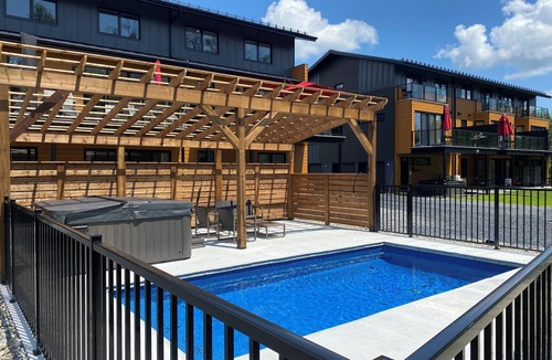 Magog Condo | Ecological 3-bedroom condo-chalet with shared spa Lake Memphremagog