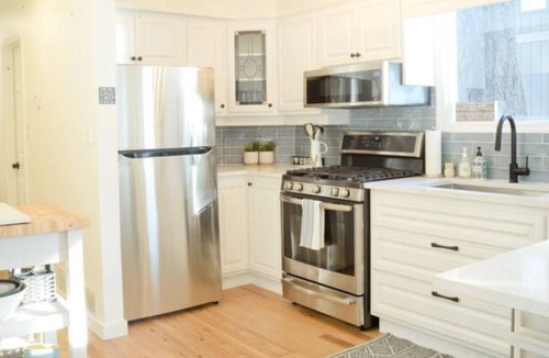 Cultus Lake House | Edgewater Romance at Cultus Lake