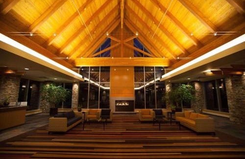 Southeast Edmonton Hotel | Edmonton Hotel & Convention Center Edmonton