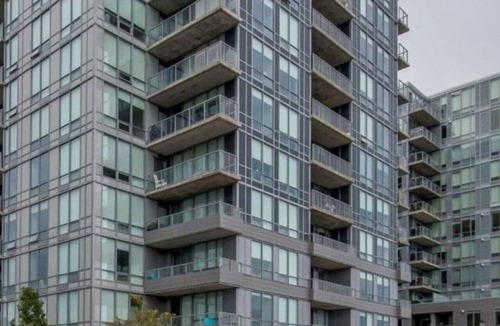 Downtown Apartment | Elegant 2BR Apt with Skyline Views near Waterfront