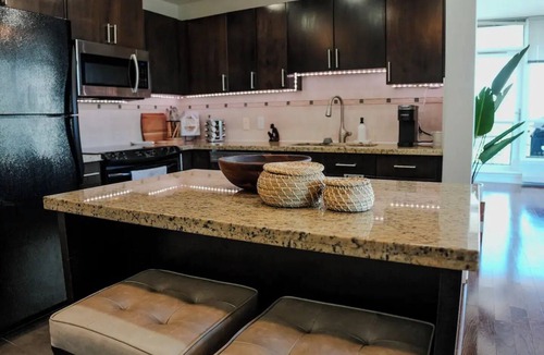 Shaganappi Apartment | Elevated Elegance