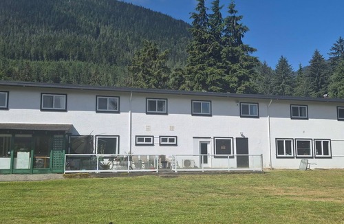 Sayward Hotel | Elk Valley Inn