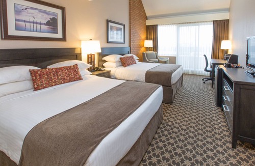 James Bay Hotel | Embassy Inn