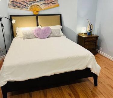 Brossard Villa | Emily's Cozy Basement Suit-close by DT and DIX30-free parking