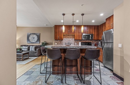 Canmore Condo | Enjoy this Stunning Condo with Hot Pools, Steam Room, Onsite Spa and Restaurant