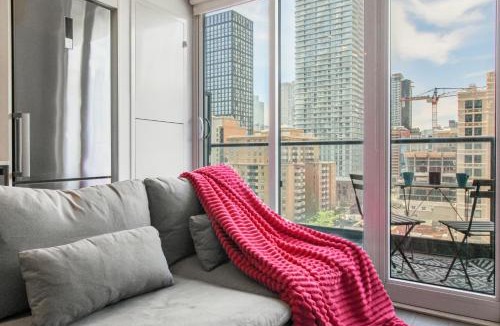Garden District Apartment | Entire 1BR - Walk to CF Toronto Eaton Centre Yonge Dundas Square Prime Downtown