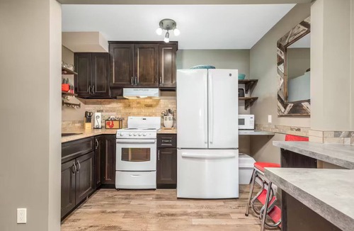 Silver Star Mountain Bed & Breakfast | Entire Chalet Ski-In/Out 4BR Sleeps 10+