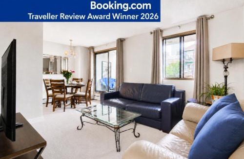 Beltline Apartment | Entire Downtown Condo steps to BMO & Stampede with Parking, 1,5 hrs to Banff