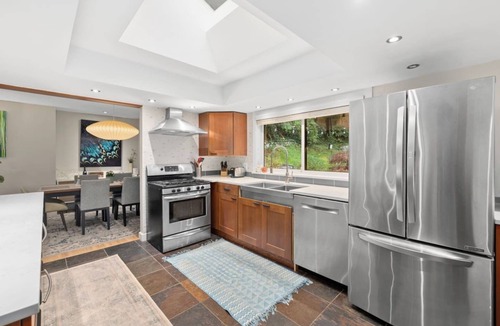 Lynn Valley House | Entire Home with Hot Tub, Steps to Trails