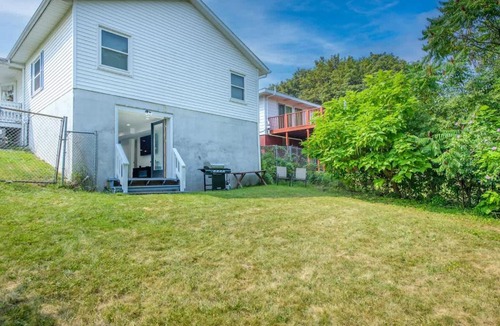 Eastside Apartment | Entire Modern Cozy 2BR Apt mins SU LeMoyne DT