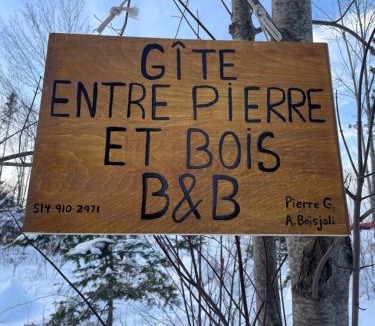 Mont-Tremblant Bed & Breakfast | Entre Pierre et Bois - B&B - Couette et Café