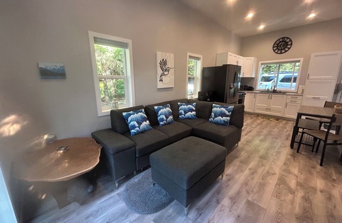 Juan de Fuca Electoral Area House | Escape to The Cottage - A Private & Tranquil Oceanfront Dream!