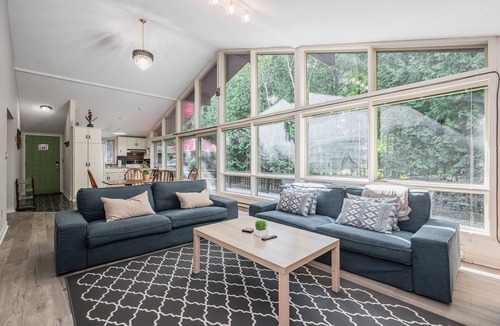 Tobermory Ski Chalet | Evergreen Escape - Tobermory Chalet