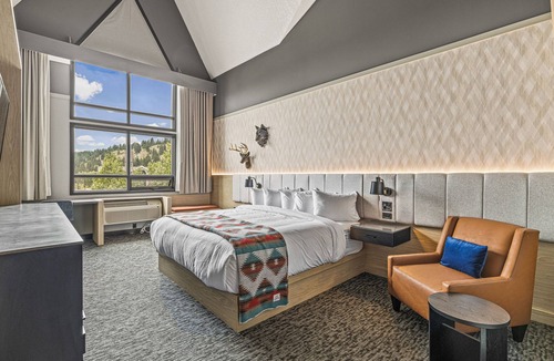 Silvertip Hotel | Everwild Canmore Hotel