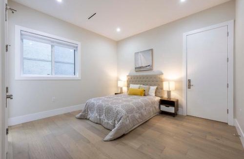 Coquitlam House | Excellent Place to Stay