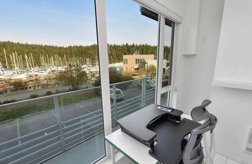 Regional District of Nanaimo Condo | Executive 2 Bedroom Condo With Marina And Island Views