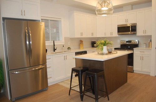 Vernon House | Executive Condo with 89 day minimum