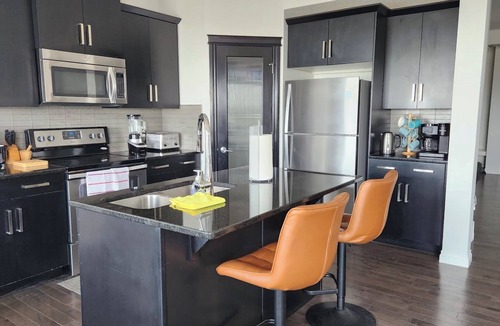 Symons Valley House | Exquisite 4-room vacation home in Calgary!