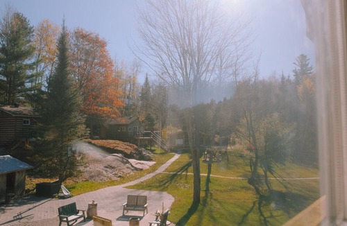 Nairn Centre Cabin | Fairbank Lake Cottages - Entire Property
