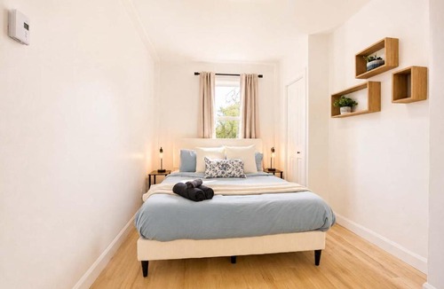 Maizerets Apartment | Familles & Groups, 3 Bedrooms for 8, AC, Unit 9