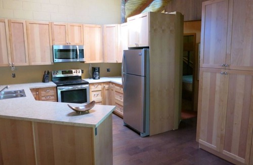 East Kootenay Cottage | Family Cottage Right on Lake Windermere