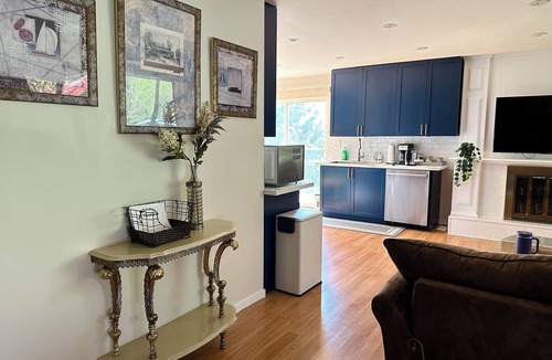 Canyon Heights House | Family Friendly, Bright, & Spacious 3 BED 2 BATH