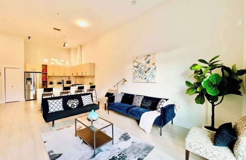 South Newton Condo | Family Friendly Ground Level Condo