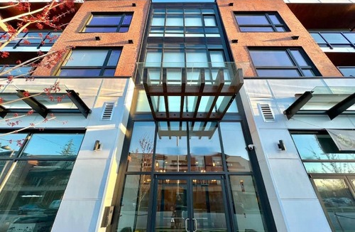 South Newton House | Family Friendly Ground Level Condo